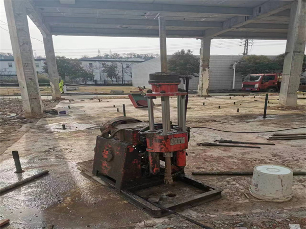 育才镇袖阀管小导管注浆加固施工工艺